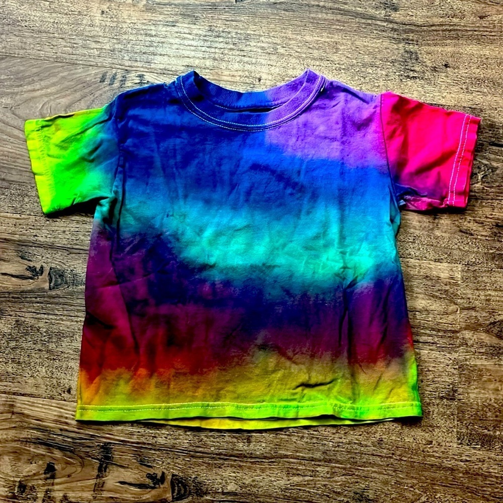 Tie dyed shirt 👚